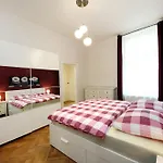 Historic Centre V Apartment *